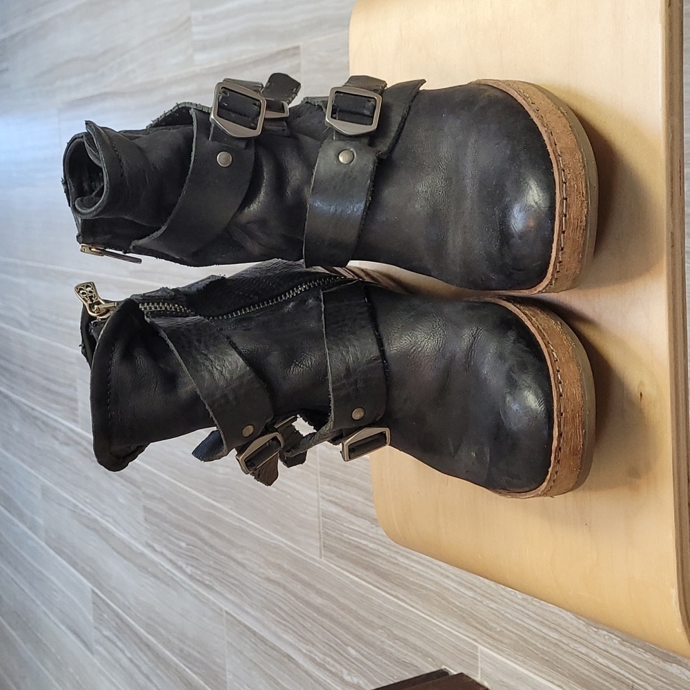 A.S.98, size 39 (us 9) black leather ankle boots